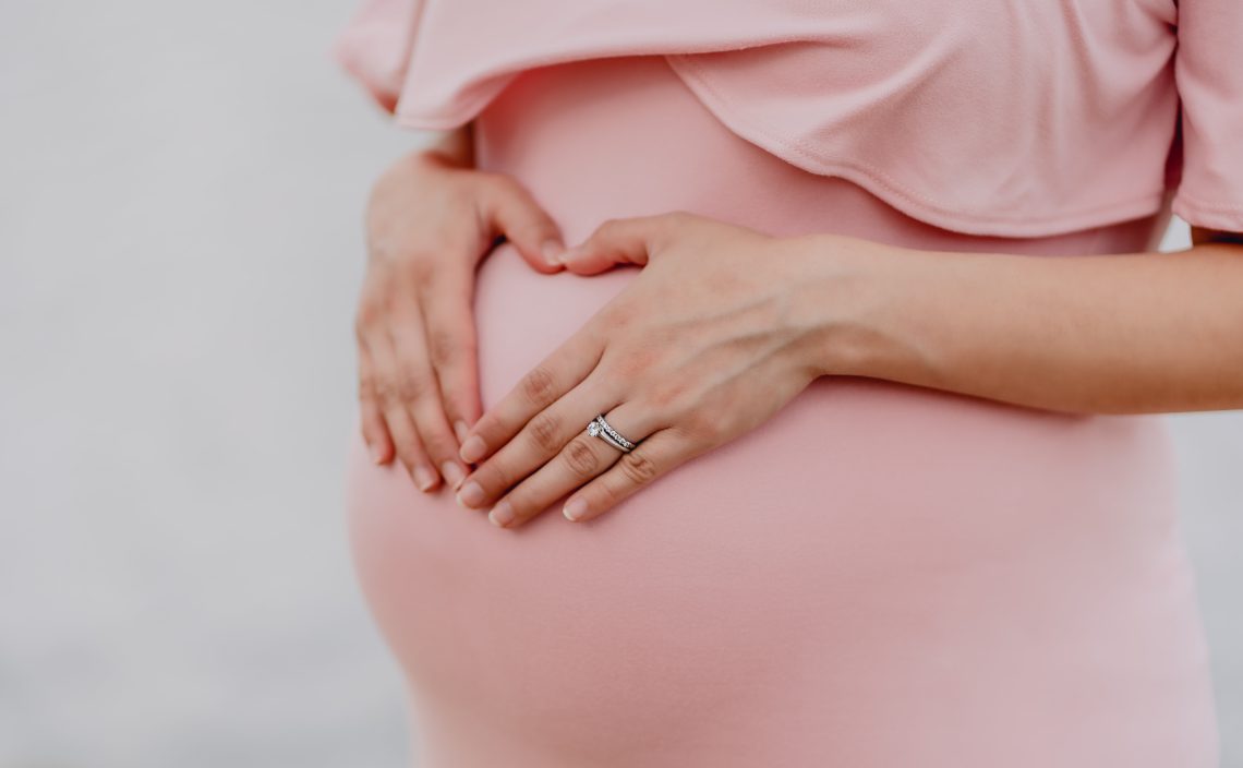 Masaż prenatalny dla kobiet w ciąży: czy warto go stosować?